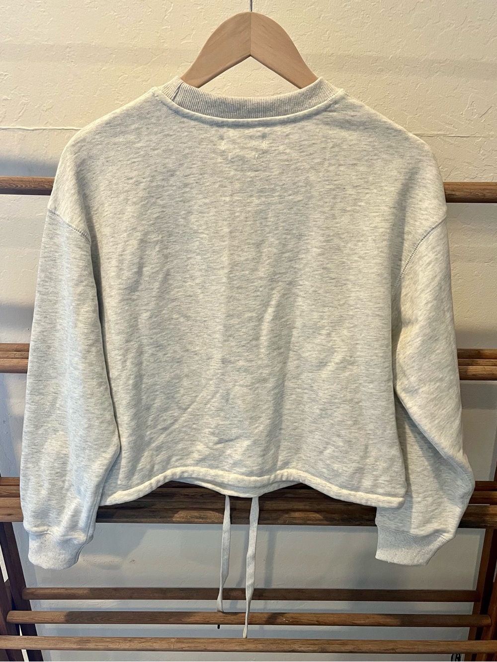 Isabel Marant Etoile Light Gray Cropped Sweatshirt with Black Logo - Picture 10 of 11